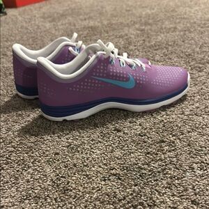 Nike women’s golf shoes